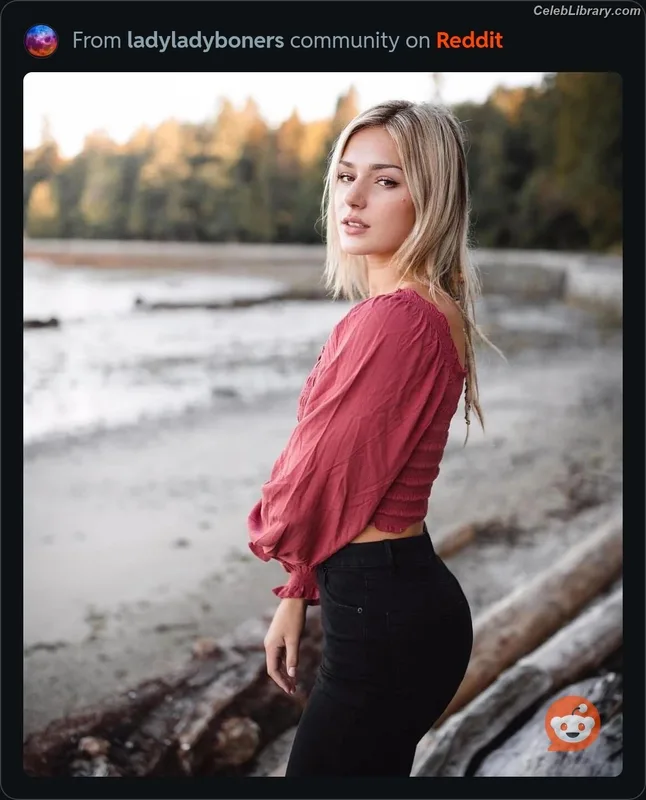 Georgia Ellenwood photo 20 of 263