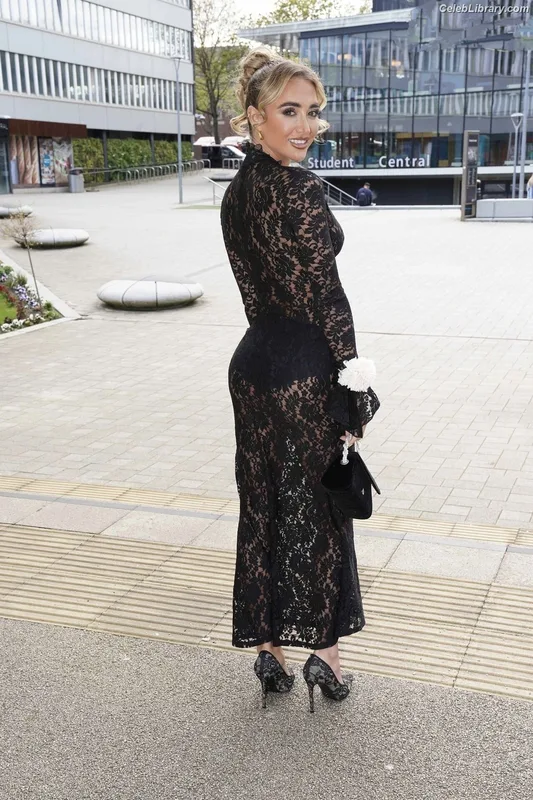 Georgia Harrison photo 12 of 74