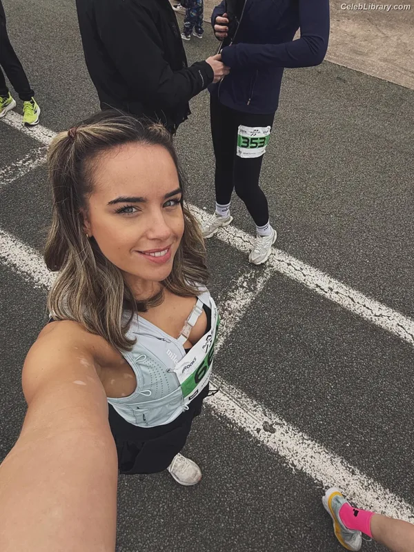 Georgia May Foote photo 22 of 116