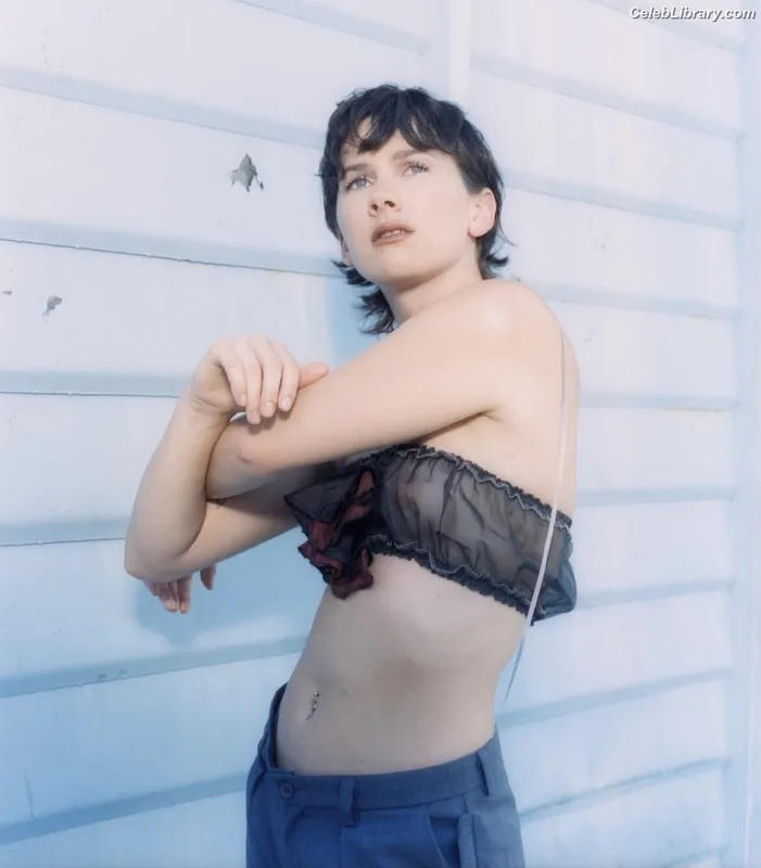 Georgia Nott photo 14 of 15