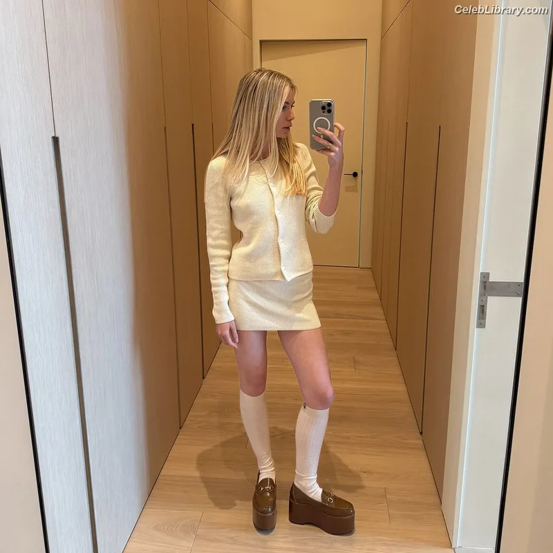 Georgia Toffolo photo 14 of 36