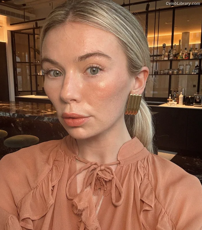 Georgia Toffolo photo 15 of 36