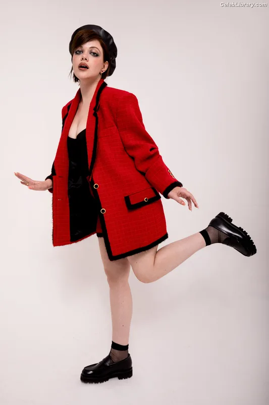 Georgie Henley photo 11 of 17