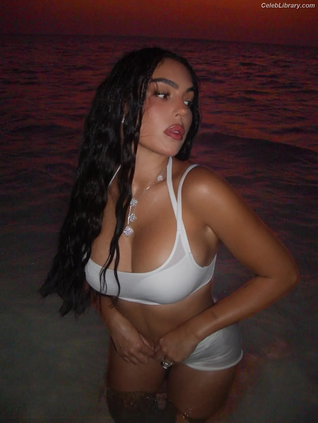 Georgina Rodriguez photo 7 of 267