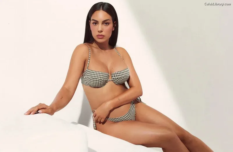 Georgina Rodriguez photo 1 of 268