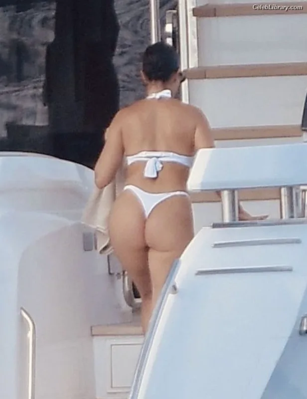 Georgina Rodriguez photo 6 of 268