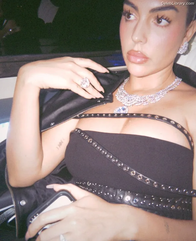 Georgina Rodriguez photo 4 of 268
