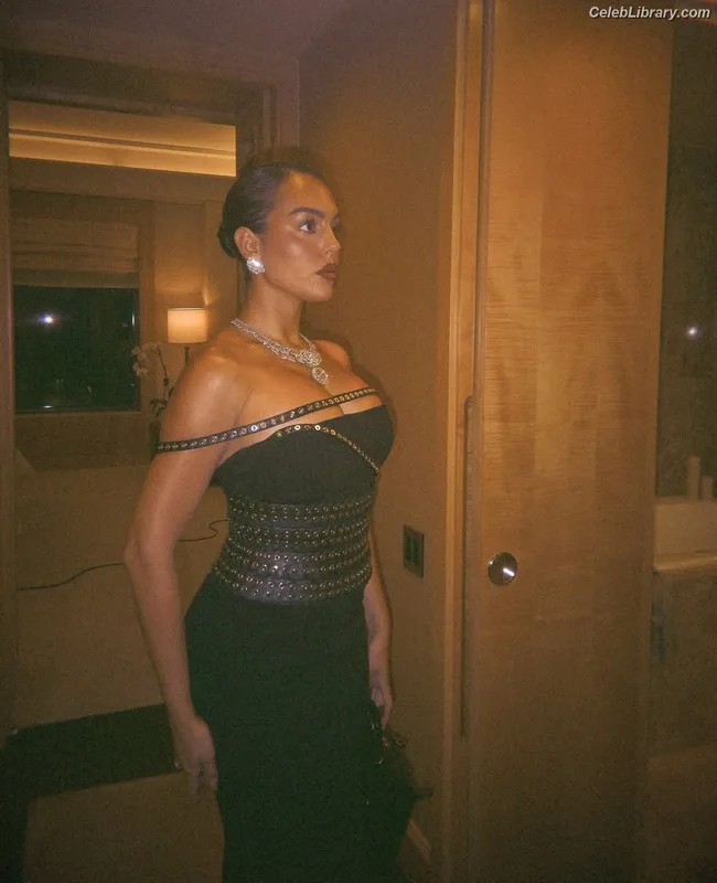 Georgina Rodriguez photo 6 of 268