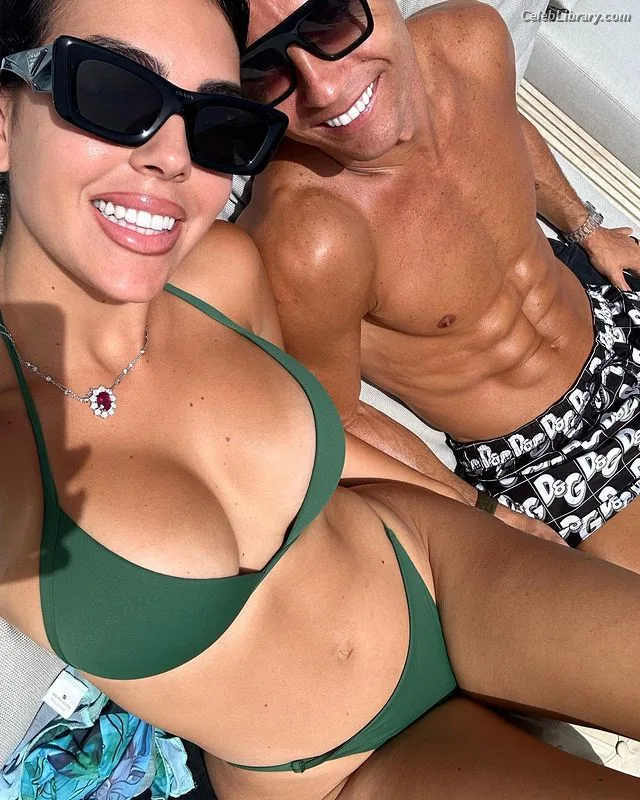 Georgina Rodriguez photo 22 of 268
