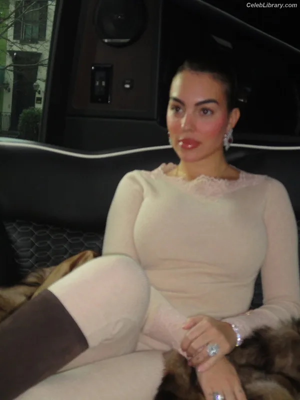 Georgina Rodriguez photo 18 of 268