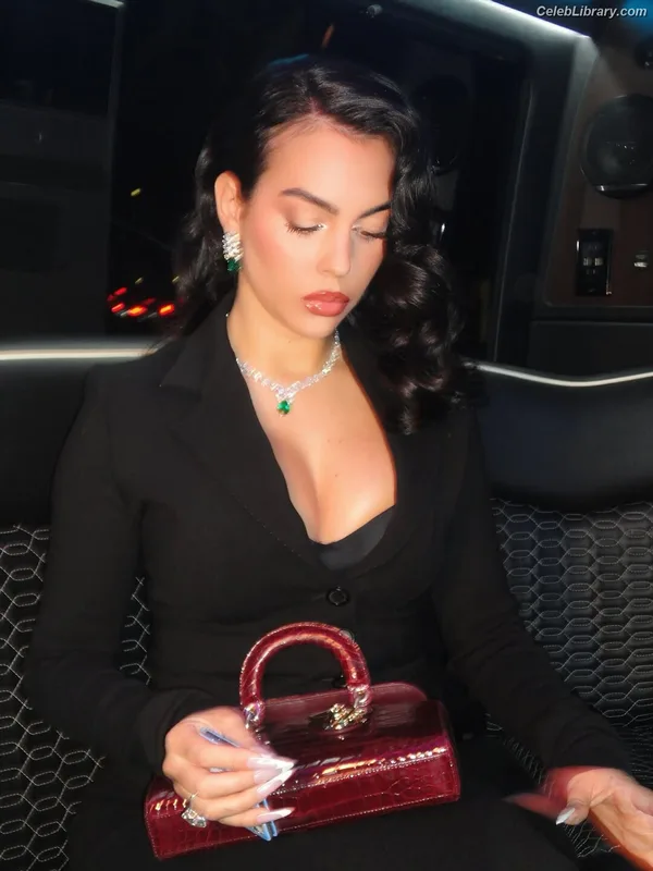 Georgina Rodriguez photo 23 of 268