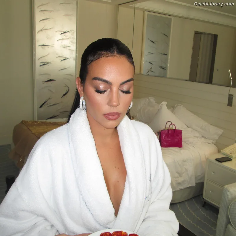 Georgina Rodriguez photo 5 of 268