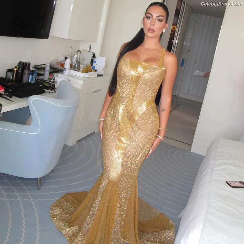 Georgina Rodriguez photo 14 of 268