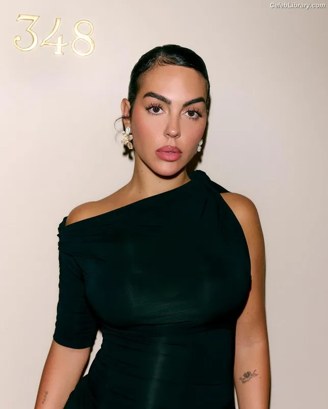 Georgina Rodriguez photo 5 of 268