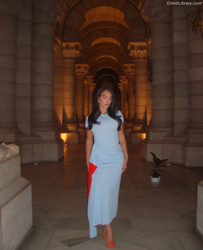 Georgina Rodriguez photo 16 of 268
