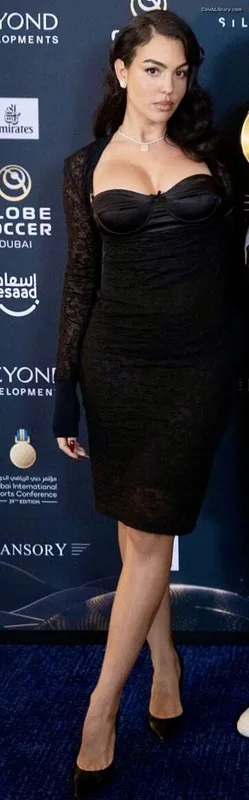 Georgina Rodriguez photo 24 of 268