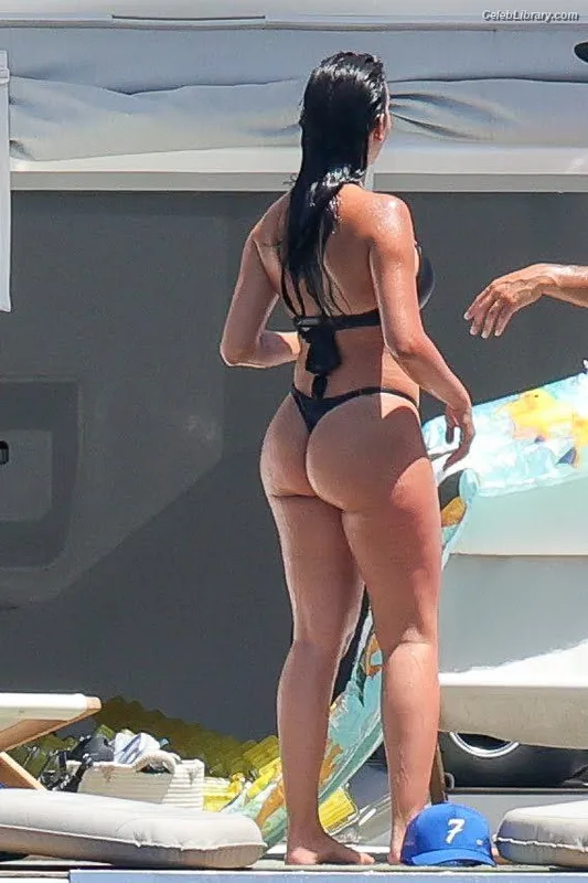 Georgina Rodriguez photo 11 of 268