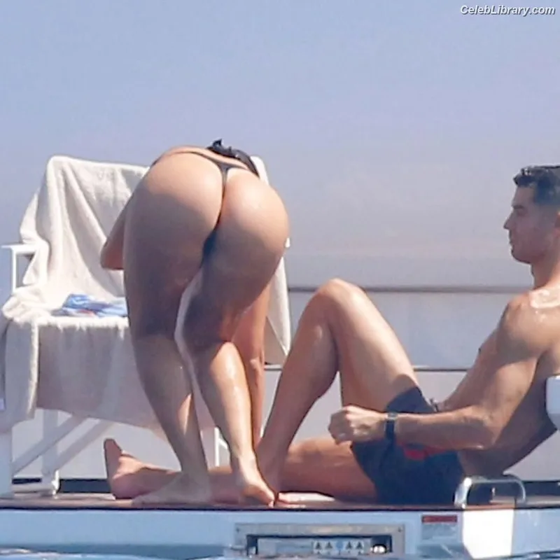 Georgina Rodriguez photo 20 of 268