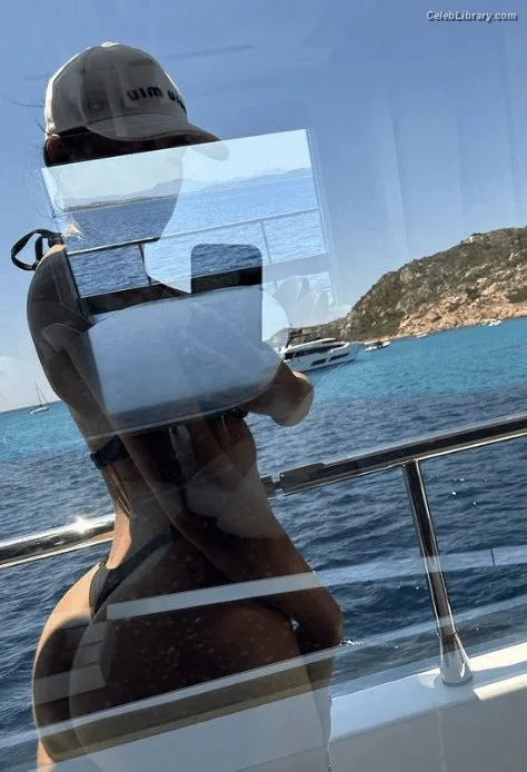 Georgina Rodriguez photo 5 of 268