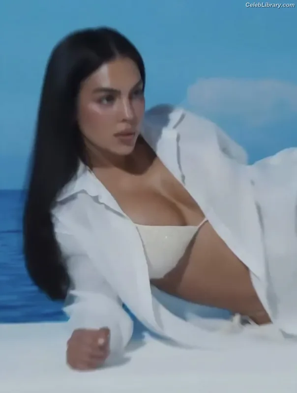 Georgina Rodriguez photo 10 of 268