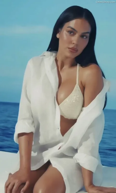 Georgina Rodriguez photo 19 of 268