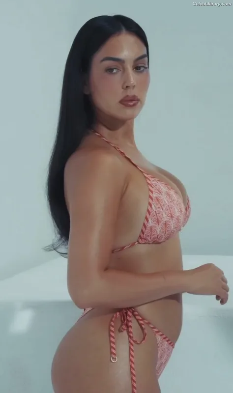 Georgina Rodriguez photo 20 of 268