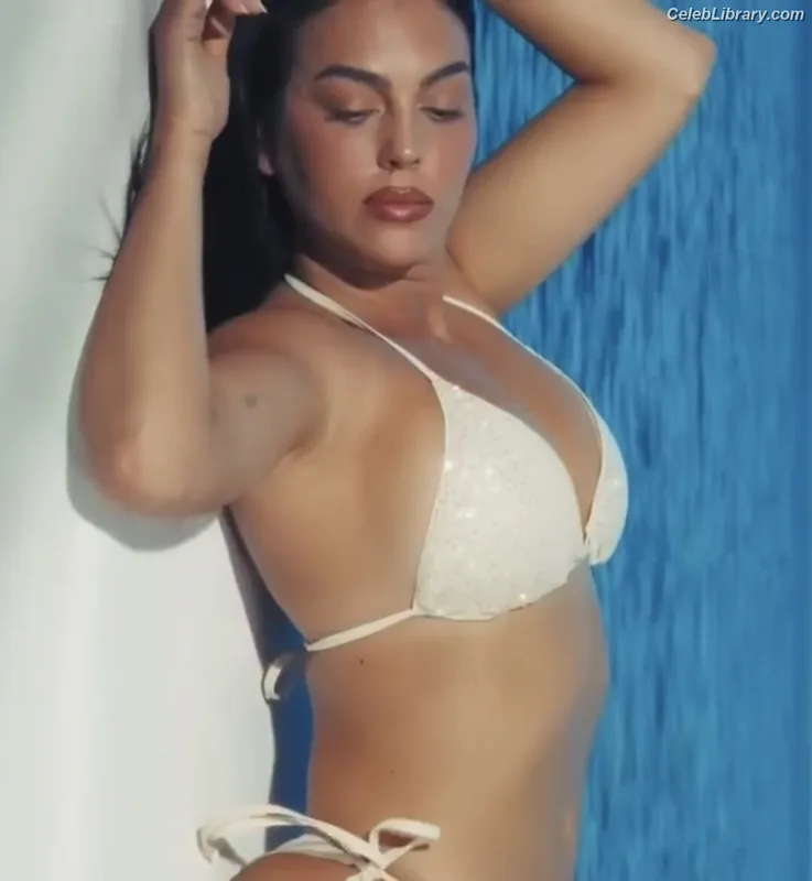Georgina Rodriguez photo 23 of 268