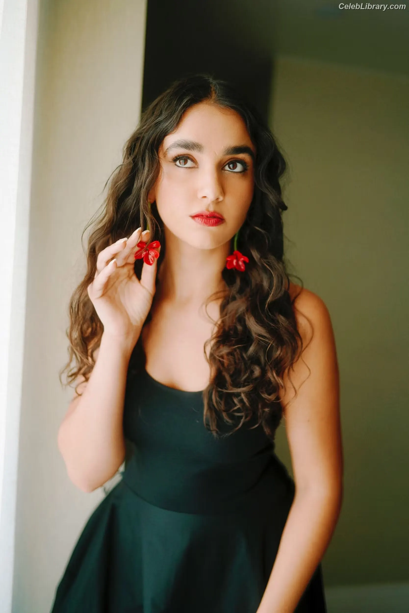 Geraldine Viswanathan photo 24 of 457