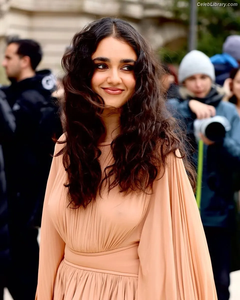 Geraldine Viswanathan photo 10 of 457