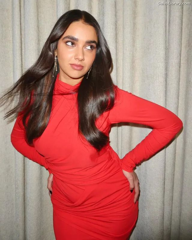 Geraldine Viswanathan photo 5 of 458