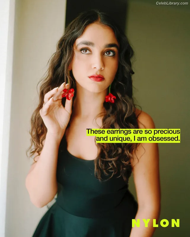 Geraldine Viswanathan photo 21 of 458