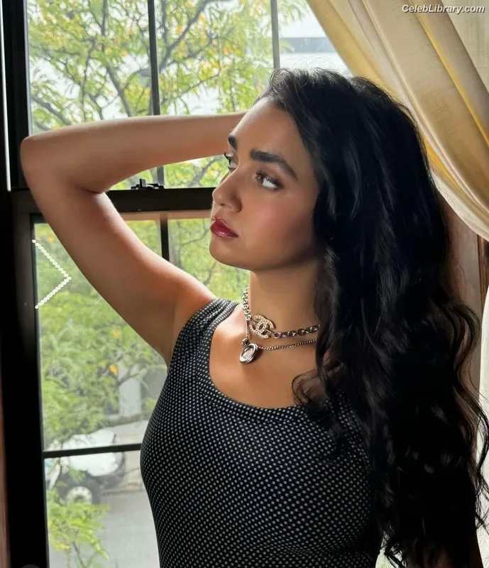 Geraldine Viswanathan photo 3 of 458