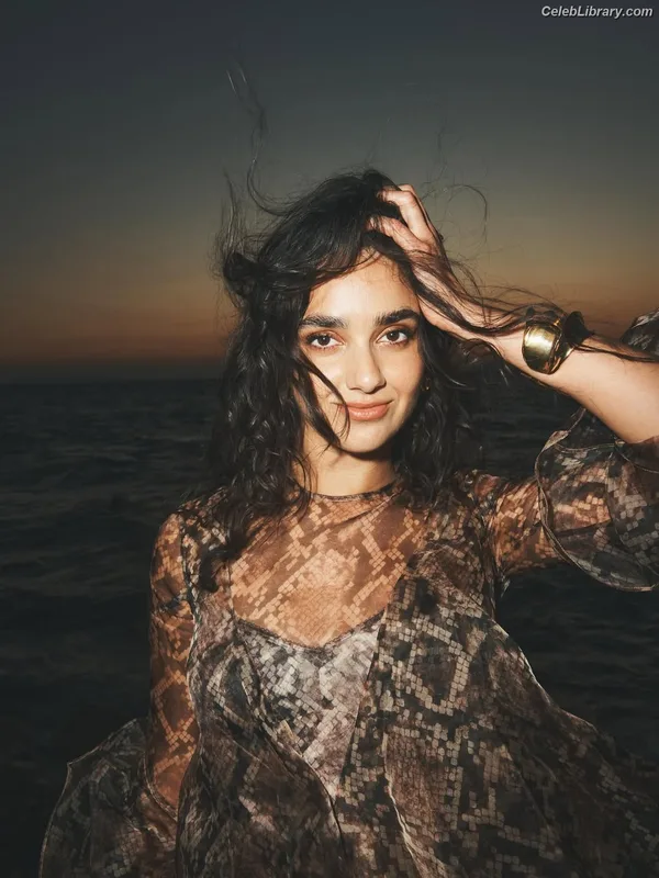 Geraldine Viswanathan photo 4 of 458