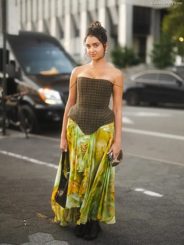 Geraldine Viswanathan photo 11 of 458
