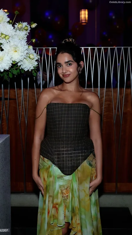 Geraldine Viswanathan photo 12 of 458