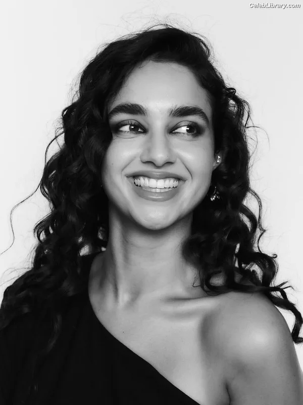 Geraldine Viswanathan photo 21 of 458