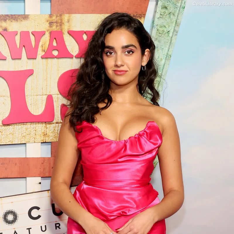 Geraldine Viswanathan photo 5 of 458