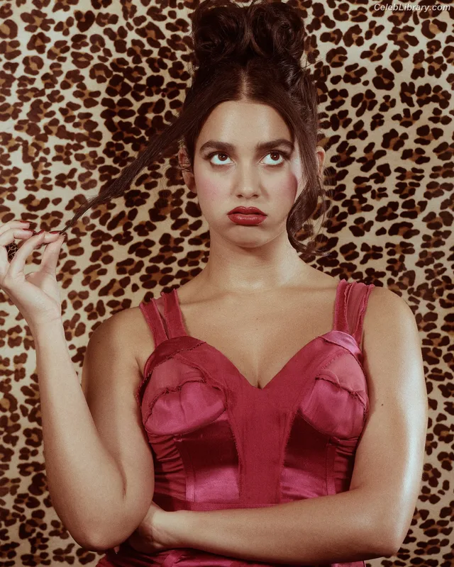 Geraldine Viswanathan photo 6 of 458