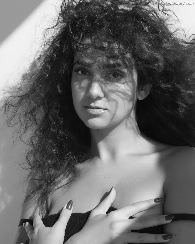 Geraldine Viswanathan photo 6 of 458
