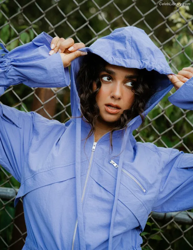 Geraldine Viswanathan photo 3 of 458