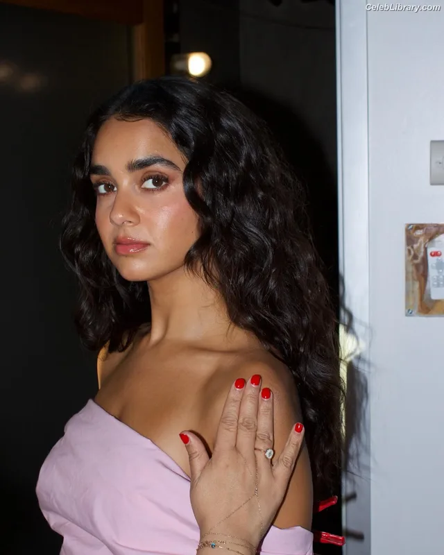 Geraldine Viswanathan photo 16 of 458