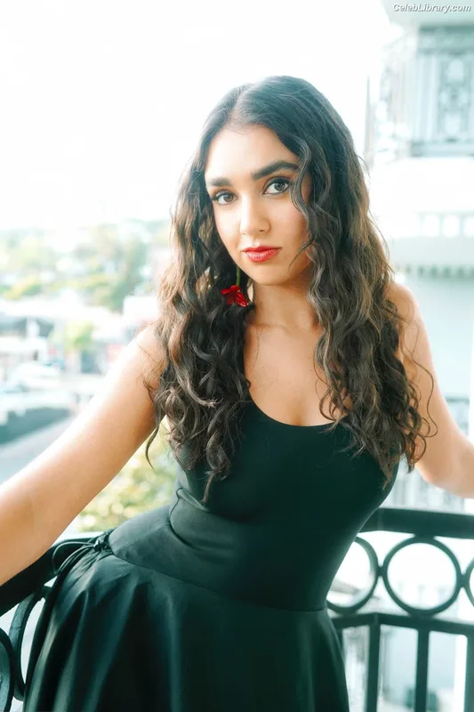 Geraldine Viswanathan photo 2 of 458