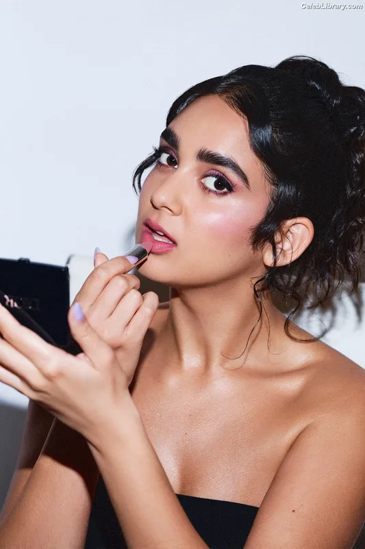 Geraldine Viswanathan photo 24 of 458