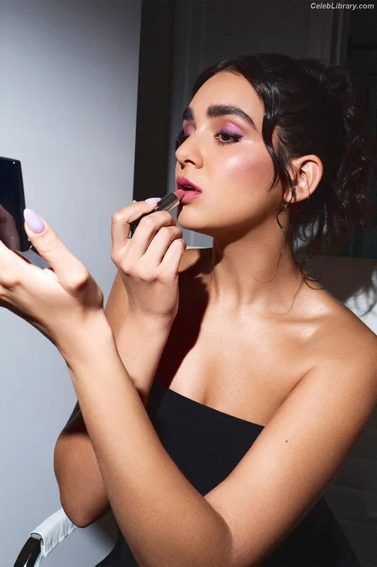Geraldine Viswanathan photo 2 of 458