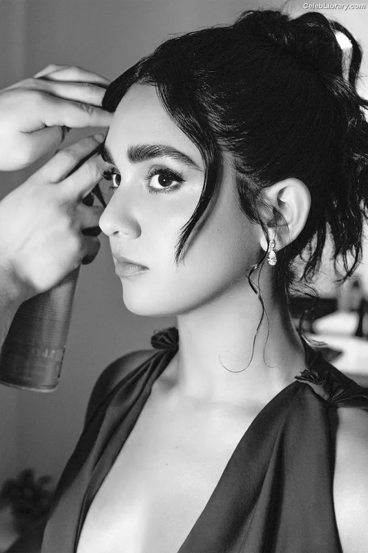 Geraldine Viswanathan photo 4 of 458