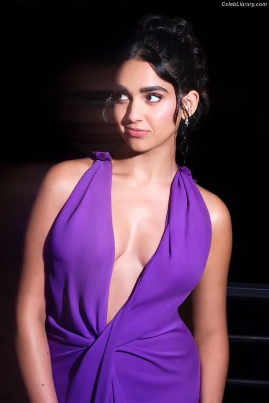 Geraldine Viswanathan photo 5 of 458