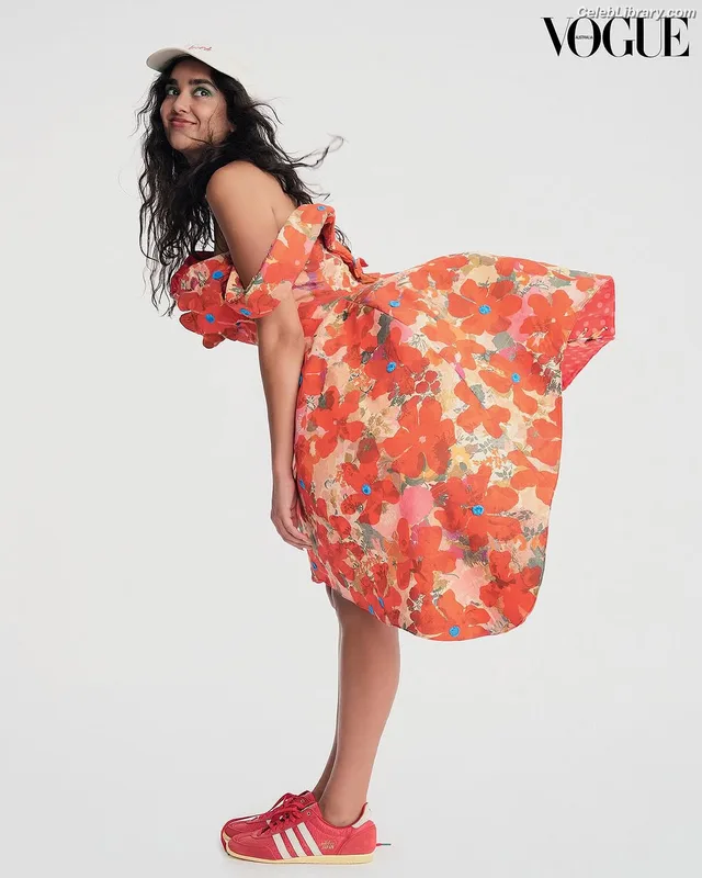 Geraldine Viswanathan photo 11 of 458