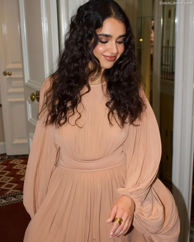 Geraldine Viswanathan photo 2 of 458