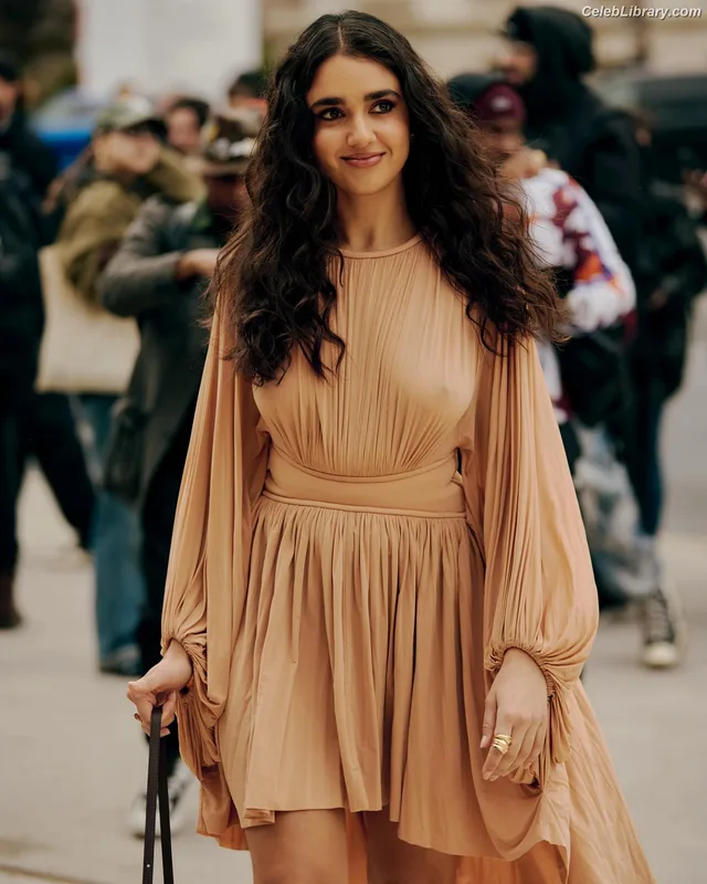 Geraldine Viswanathan photo 3 of 458