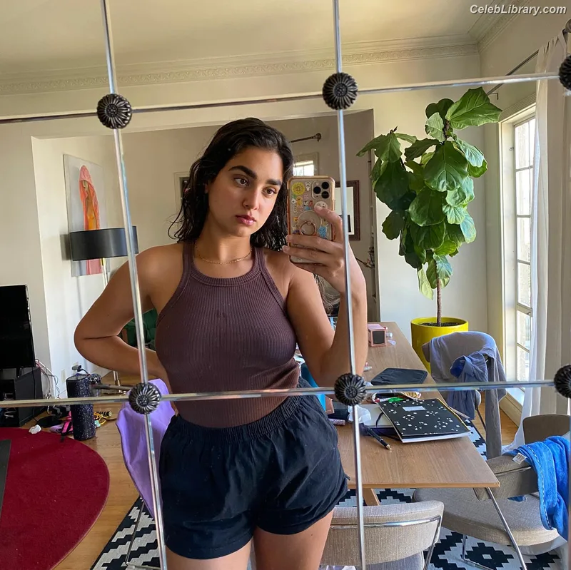 Geraldine Viswanathan photo 11 of 458
